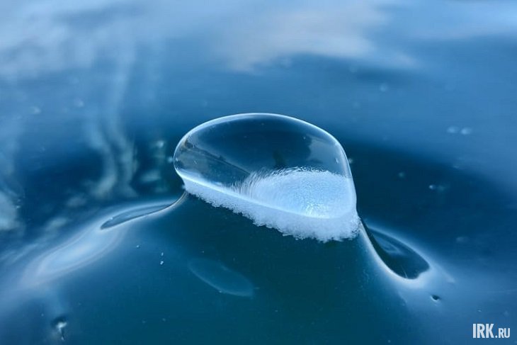 Байкальский лед. Фото Екатерины Емелиной, IRK.ru
