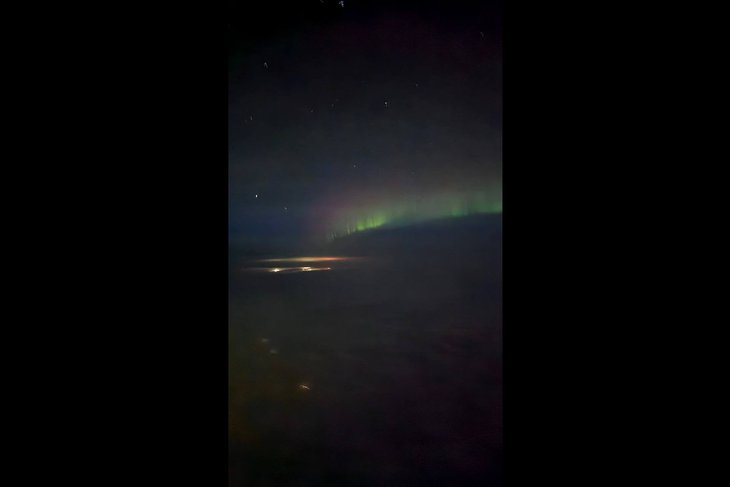 Северное сияние. Фото из телеграм-канала «Заметки авиастроителей»