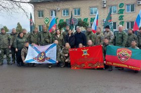 Губернатор и бойцы. Фото из телеграм-канала Игоря Кобзева