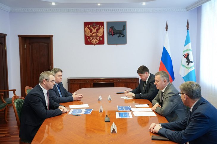 Рабочая встреча. Фото пресс-службы правительства Иркутской области