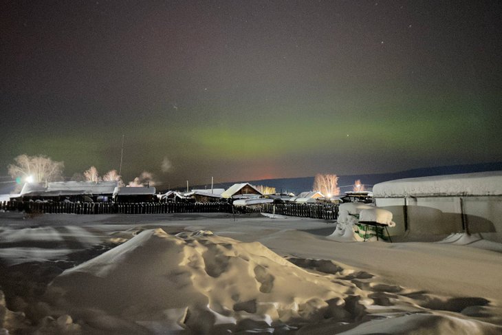 Полярное сияние, село Непа Катангского района, снимок сделан в 00:24. Фото Юлии Курбатовой
