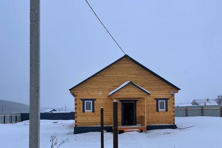 Дом потребителя с подключением к сети. Фото пресс-службы ИЭСК