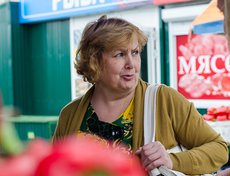 «Покупаю здесь овощи. У этого продавца лук мне больше понравился, чем в соседней палатке», — поделилась иркутянка Наталья Соловьева.