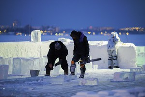 Создание ледовых скульптур