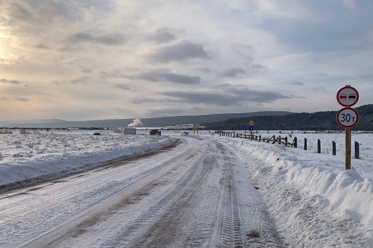 Переправа. Фото из телеграм-канала Дирекции автодорог Иркутской области