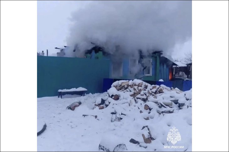 Пожар в доме. Фото ГУ МЧС России по Иркутской области