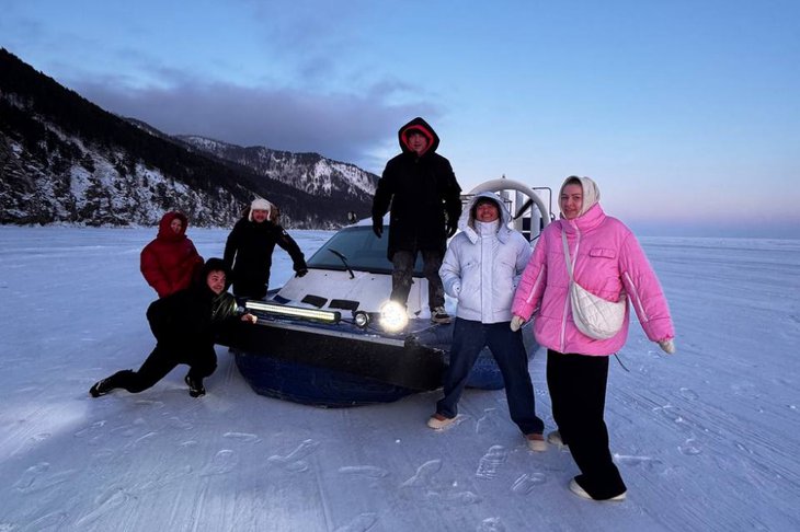 Артисты. Фото из телеграм-канала Артема Муратова