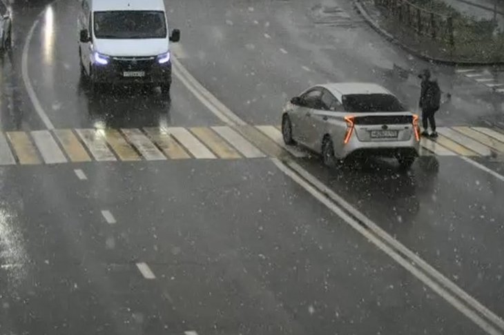 Пешеходный переход. Скриншот видео пресс-службы Госавтоинспекции Иркутской области