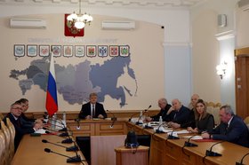 Заседание. Фото пресс-службы правительства Иркутской области