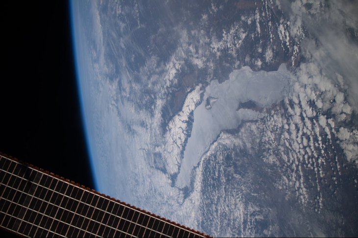 Байкал из космоса. Фото Сергея Кудь-Сверчкова