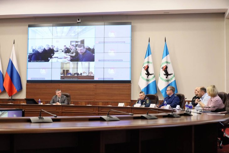 Совещание. Фото пресс-службы правительства Иркутской области