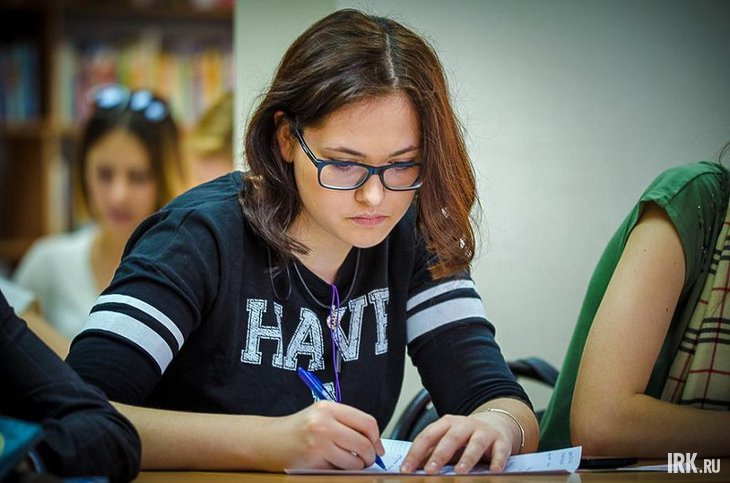 Тотальный диктант в Иркутске. Фото из архива IRK.ru