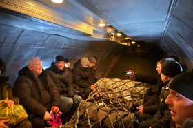 Обстановка внутри самолета. Фото Николая Хрычова
