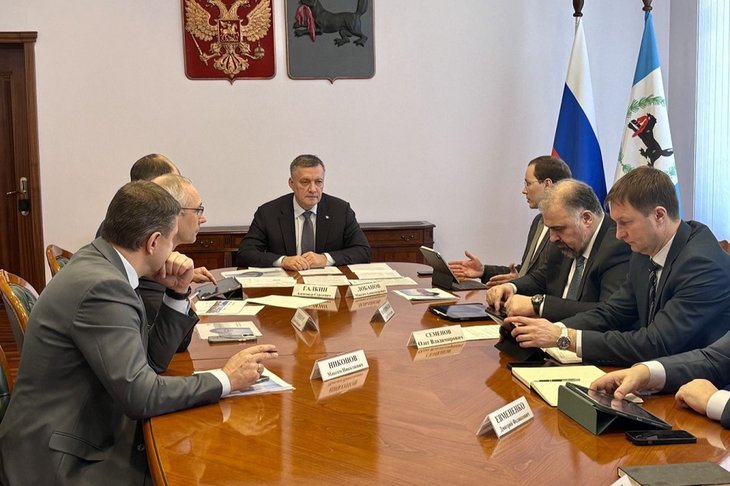 Совещание. Фото пресс-службы правительства Иркутской области