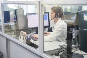 Оператор контакт-центра. Фото «Иркутскэнергосбыта»