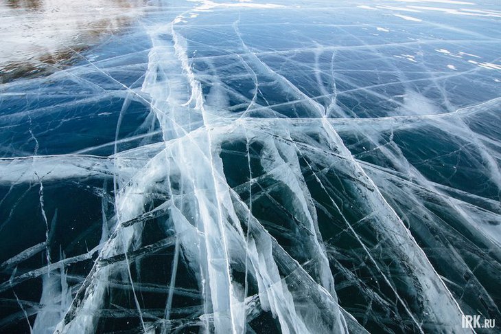 Лед Байкала. Фото из архива IRK.ru