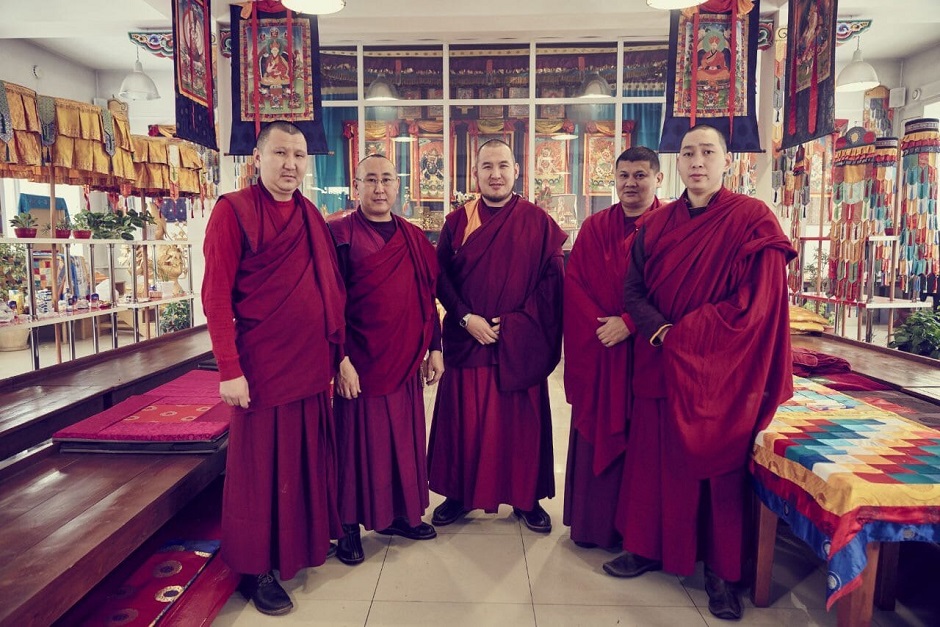 Иркутские ламы. Фото со страницы Иркутского дацана «ВКонтакте»