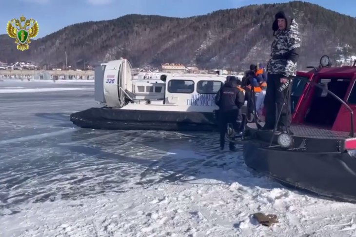 Хивусы на Байкале. Скриншот видео Восточно-Сибирской транспортной прокуратуры