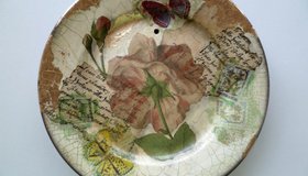 Декоративная тарелка методом декупаж