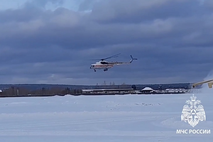 Вертолет. Скриншот видео пресс-службы ГУ МЧС России по Иркутской области