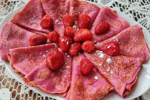 Балуем себя и близких главным блюдом праздника.