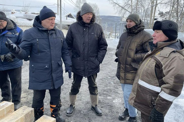 Игорь Кобзев в Бодайбо. Фото пресс-службы правительства Иркутской области