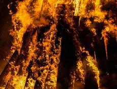 Огонь ритуального костра