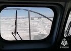 Автомобили на льду. Скриншот видео ГУ МЧС России по Иркутской области