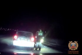Автомобиль нарушительницы. Скриншот видео Госавтоинспекции региона
