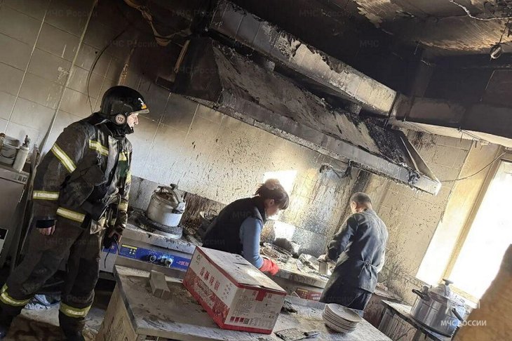 Пожар в кафе. Фото пресс-службы ГУ МЧС по Иркутской области