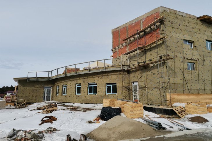 Строющееся здание. Фото пресс-службы прокуратуры Иркутской области