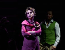 Юлия Пихтина: «Моя героиня появляется ближе к концу спектакля. И сразу становится ясно, что у неё и главного героя развивается роман».