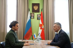 Статс-секретарь — заместитель министра обороны РФ Анна Цивилева и губернатор Иркутской области Игорь Кобзев. Фото пресс-службы правительства региона