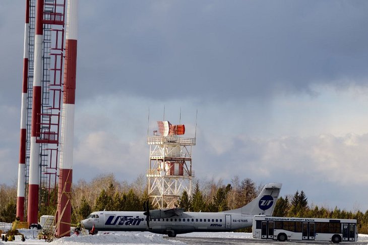 Самолет. Фото из телеграм-канала аэропорта Братска