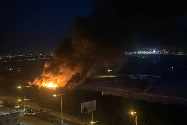 Пожар в парк-отеле. Фото очевидцев