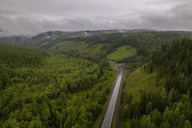 Дорога. Фото пресс-службы правительства Иркутской области