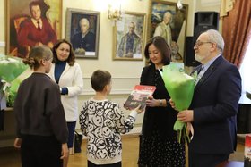 Презентация книги. Фото пресс-службы администрации Иркутска