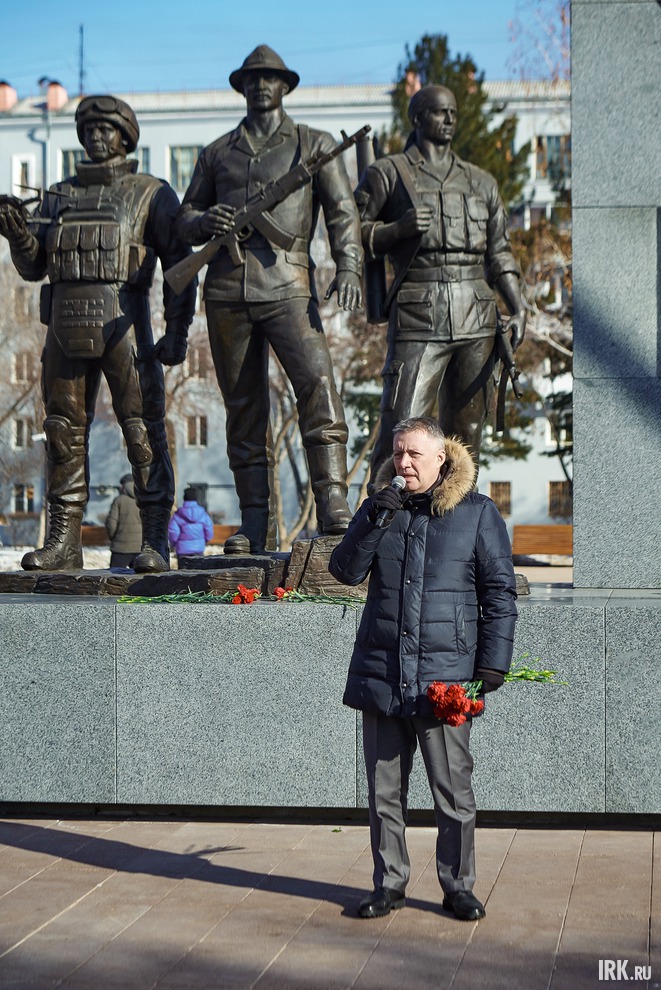 Игорь Кобзев: «Этот день – праздник мужества и отваги, воплощение героизма многих поколений россиян, которые на протяжении веков стояли на страже безопасности страны и продолжают делать это по сей день».