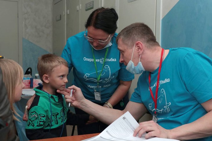 Благотворительная акция. Фото пресс-службы правительства Иркутской области