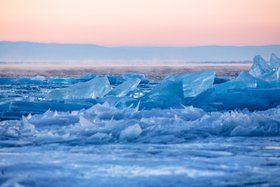Байкал. Фото из архива IRK.ru