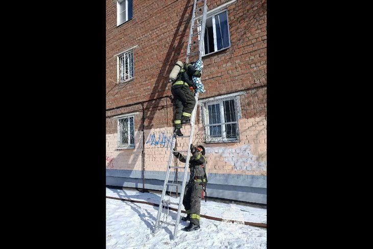 Пожар. Фото пресс-службы ГУ МЧС по Иркутской области