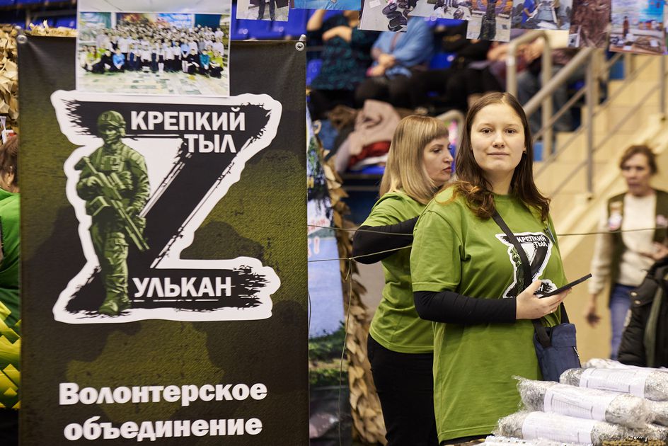 «СВОих не бросаем!». Как прошёл форум волонтёров в Иркутске