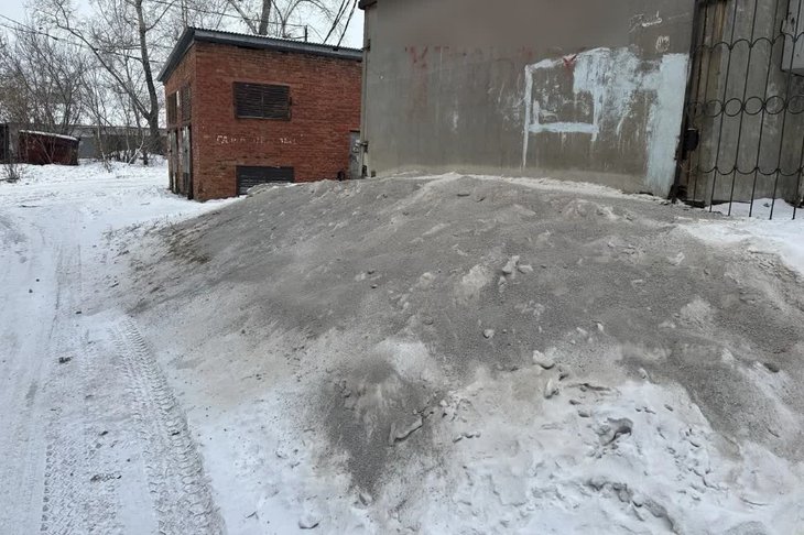 Отсыпанная горка. Фото пресс-службы Госавтоинспекции Иркутской области