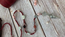 Украшение-талисман в волосы на 8 Марта. Создай свою «Лулу»