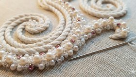 «ProРемесло»: мастер-класс по созданию броши в технике сажения по бели с Ириной Липатниковой