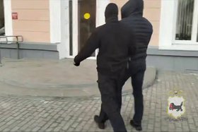 Обыски. Скриншот видео пресс-службы ГУ МВД по Иркутской области