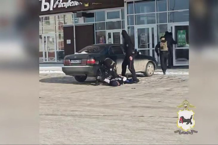 Задержание. Скриншот видео пресс-службы ГУ МВД России по Иркутской области