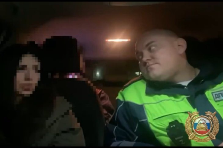 Разговор с инспектором. Скриншот из видео пресс-службы Госавтоинспеции Иркутской области