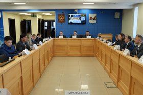 Заседание комитета в ЗС Приангарья. Фото IRK.ru
