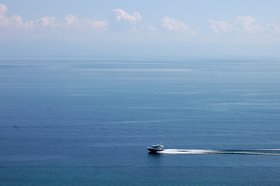Судно на Байкале. Фото из архива IRK.ru